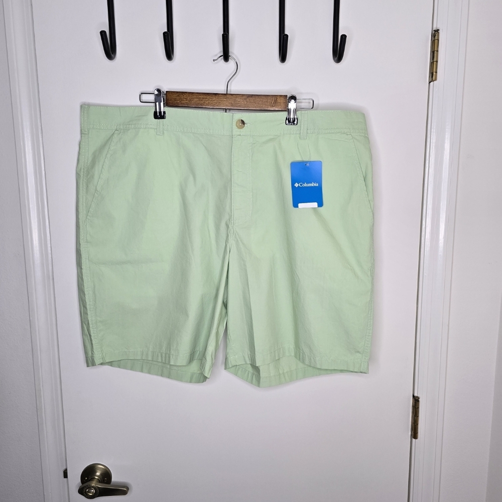 Columbia Men's Light Green Shorts 42 Regular NWT